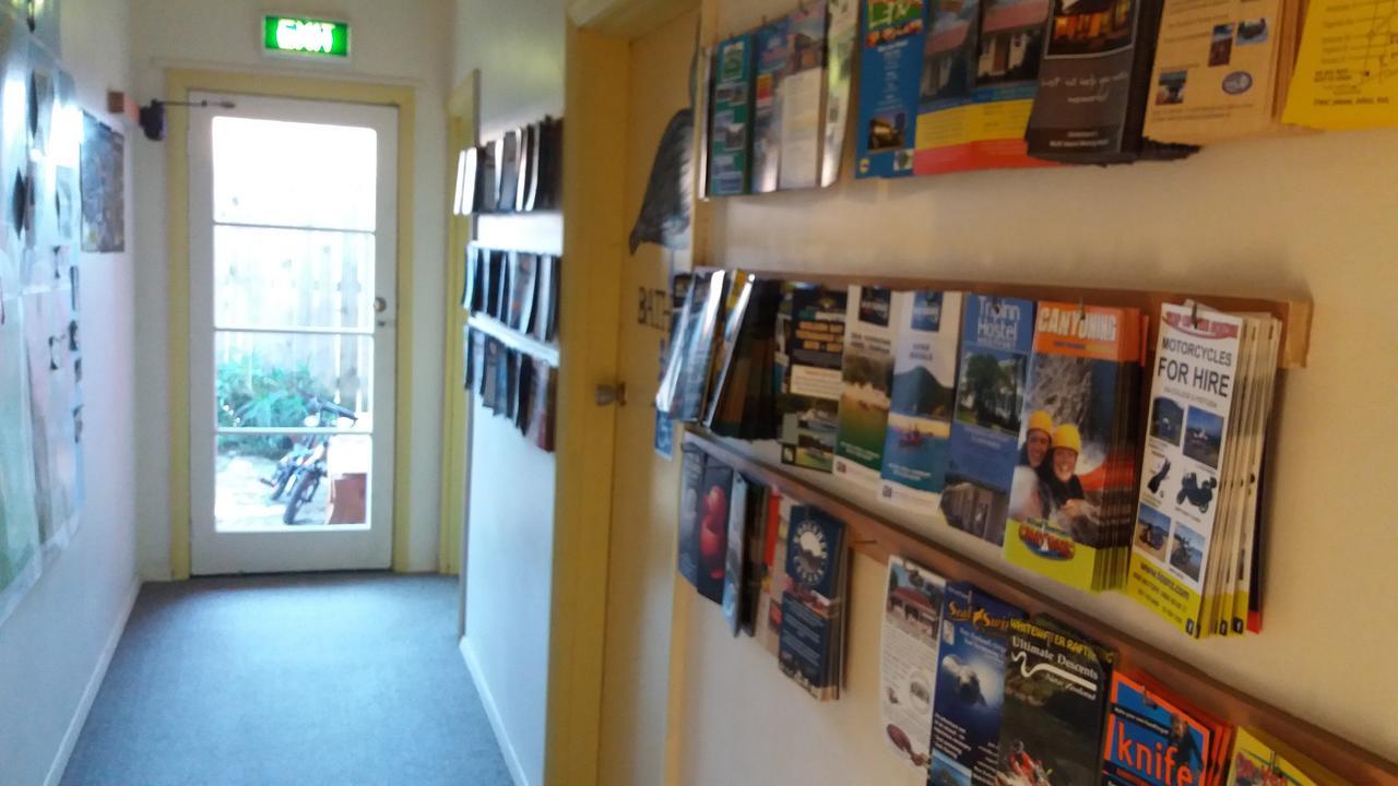 Annies Nirvana Lodge Backpackers Takaka Bagian luar foto
